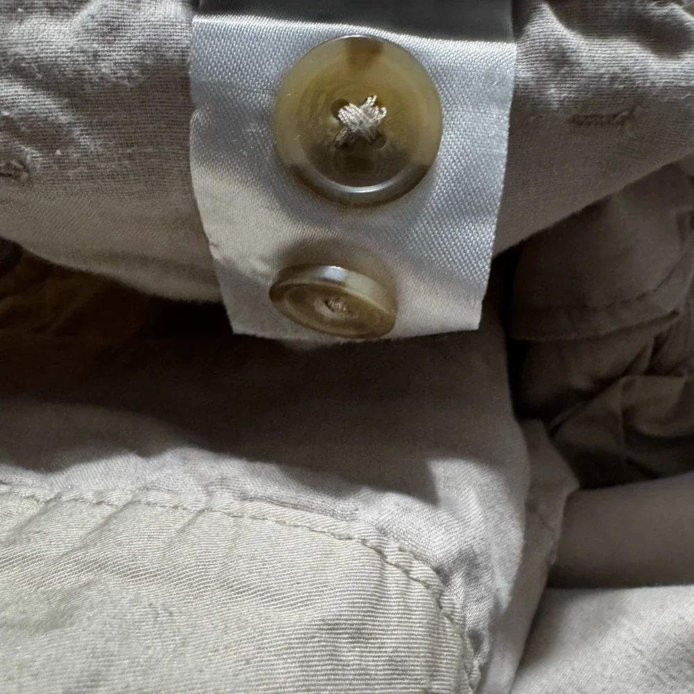 H&M Men’s Slim Fit Shorts • Size 36 • Beige Chino Style - Picture 5 of 5